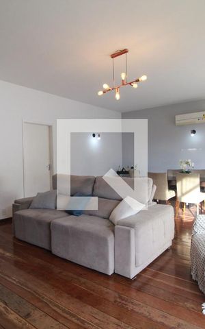 Casa de condomínio à venda com 180m², 5 quartos e NaN vagas Casa de condomínio à venda com 180m², 5 quartos e NaN vagasSala
