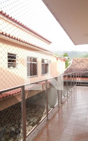 Casa de condomínio à venda com 180m², 5 quartos e NaN vagas Casa de condomínio à venda com 180m², 5 quartos e NaN vagasQuarto 1 - varanda