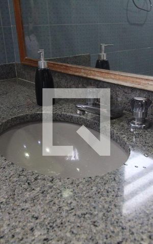 Casa de condomínio à venda com 180m², 5 quartos e NaN vagas Casa de condomínio à venda com 180m², 5 quartos e NaN vagasBanheiro Social 1