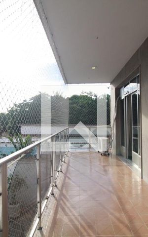 Casa de condomínio à venda com 180m², 5 quartos e NaN vagas Casa de condomínio à venda com 180m², 5 quartos e NaN vagasVaranda do quarto 2 / Suíte