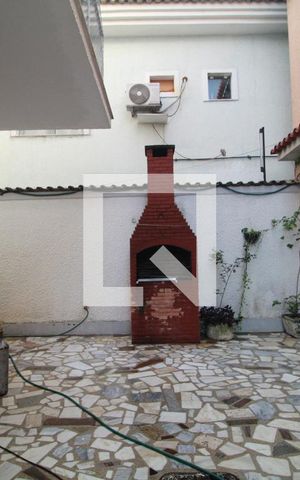 Casa de condomínio à venda com 180m², 5 quartos e NaN vagas Casa de condomínio à venda com 180m², 5 quartos e NaN vagasÁrea externa