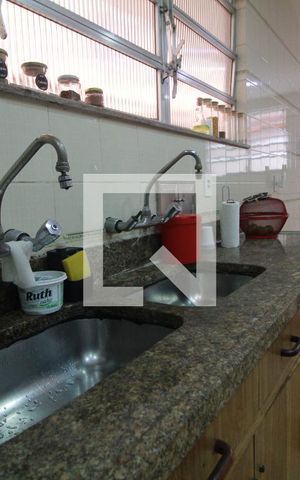 Casa de condomínio à venda com 180m², 5 quartos e NaN vagas Casa de condomínio à venda com 180m², 5 quartos e NaN vagasCozinha