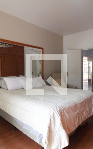 Casa de condomínio à venda com 180m², 5 quartos e NaN vagas Casa de condomínio à venda com 180m², 5 quartos e NaN vagasSuíte