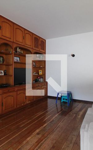 Casa de condomínio à venda com 180m², 5 quartos e NaN vagas Casa de condomínio à venda com 180m², 5 quartos e NaN vagasSala