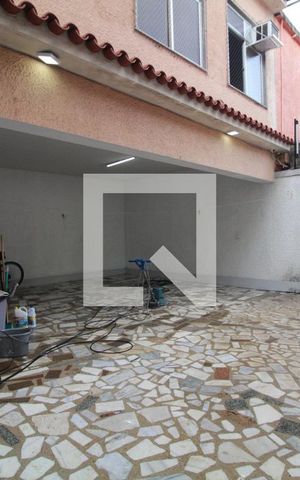 Casa de condomínio à venda com 180m², 5 quartos e NaN vagas Casa de condomínio à venda com 180m², 5 quartos e NaN vagasÁrea externa