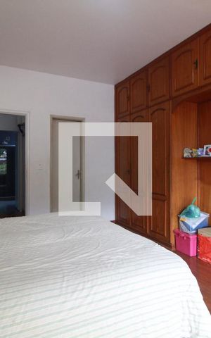 Casa de condomínio à venda com 180m², 5 quartos e NaN vagas Casa de condomínio à venda com 180m², 5 quartos e NaN vagasSuíte