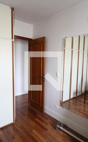 Apartamento à venda com 157m², 4 quartos e 3 vagasQuarto 2