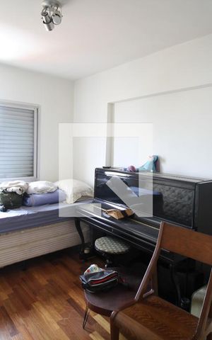 Apartamento à venda com 157m², 4 quartos e 3 vagasQuarto 2