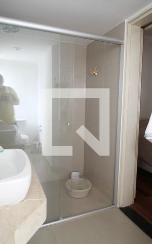 Apartamento à venda com 157m², 4 quartos e 3 vagasBanheiro 2