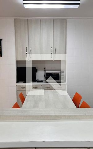 Apartamento à venda com 190m², 3 quartos e 3 vagas Apartamento à venda com 190m², 3 quartos e 3 vagasCozinha