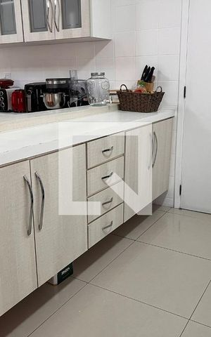Apartamento à venda com 190m², 3 quartos e 3 vagas Apartamento à venda com 190m², 3 quartos e 3 vagasCozinha
