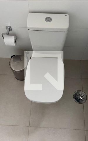 Apartamento à venda com 190m², 3 quartos e 3 vagas Apartamento à venda com 190m², 3 quartos e 3 vagasSuíte 01 - Banheiro