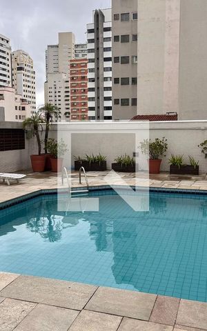 Apartamento à venda com 190m², 3 quartos e 3 vagas Apartamento à venda com 190m², 3 quartos e 3 vagasÁrea comum - Piscina