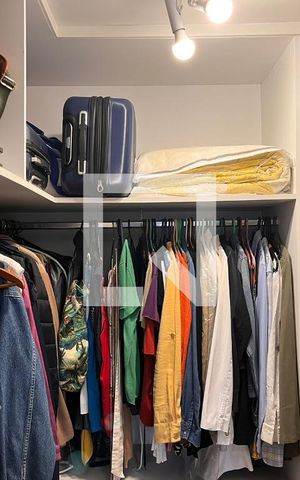 Apartamento à venda com 190m², 3 quartos e 3 vagas Apartamento à venda com 190m², 3 quartos e 3 vagasSuíte 01 - closet