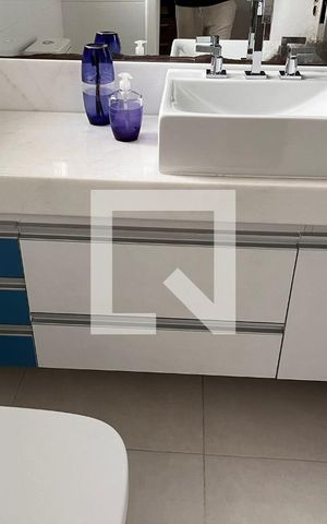 Apartamento à venda com 190m², 3 quartos e 3 vagas Apartamento à venda com 190m², 3 quartos e 3 vagasSuíte 01 - Banheiro