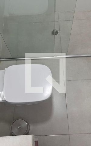 Apartamento à venda com 190m², 3 quartos e 3 vagas Apartamento à venda com 190m², 3 quartos e 3 vagasSuíte 03 - Banheiro