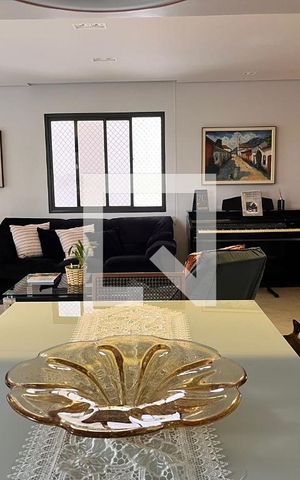 Apartamento à venda com 190m², 3 quartos e 3 vagas Apartamento à venda com 190m², 3 quartos e 3 vagasSala 1