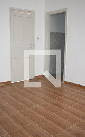 Casa à venda com 50m², 1 quarto e sem vagaSala