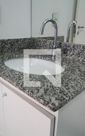 Apartamento para alugar com 68m², 2 quartos e 1 vagaBanheiro