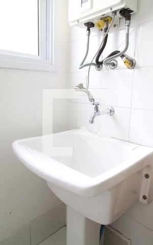Apartamento para alugar com 68m², 2 quartos e 1 vagaÁrea de Serviço