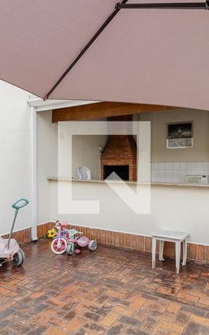 Casa de condomínio à venda com 140m², 3 quartos e 2 vagas Casa de condomínio à venda com 140m², 3 quartos e 2 vagasChurrasqueira