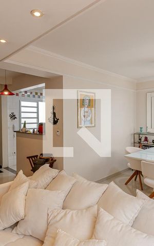 Casa de condomínio à venda com 140m², 3 quartos e 2 vagas Casa de condomínio à venda com 140m², 3 quartos e 2 vagasSala