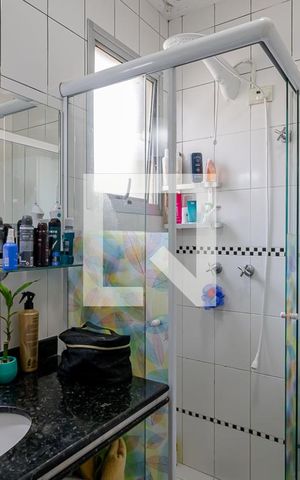 Casa de condomínio à venda com 140m², 3 quartos e 2 vagas Casa de condomínio à venda com 140m², 3 quartos e 2 vagasBanheiro da Suíte 2