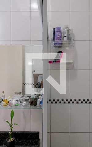 Casa de condomínio à venda com 140m², 3 quartos e 2 vagas Casa de condomínio à venda com 140m², 3 quartos e 2 vagasBanheiro