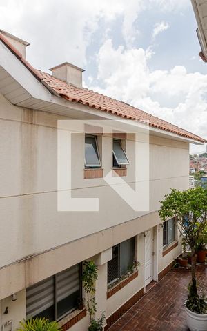 Casa de condomínio à venda com 140m², 3 quartos e 2 vagas Casa de condomínio à venda com 140m², 3 quartos e 2 vagasVista da Suíte 2