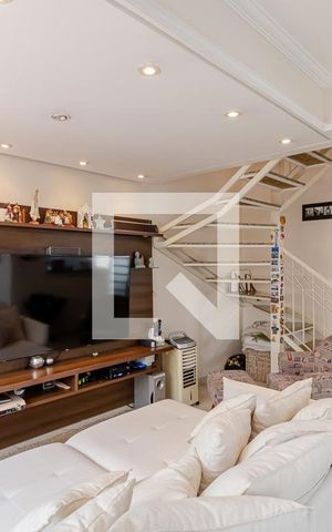 Casa de condomínio à venda com 140m², 3 quartos e 2 vagas Casa de condomínio à venda com 140m², 3 quartos e 2 vagasSala