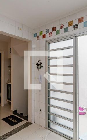 Casa de condomínio à venda com 140m², 3 quartos e 2 vagas Casa de condomínio à venda com 140m², 3 quartos e 2 vagasCozinha