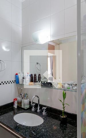 Casa de condomínio à venda com 140m², 3 quartos e 2 vagas Casa de condomínio à venda com 140m², 3 quartos e 2 vagasBanheiro