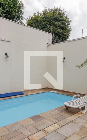Casa de condomínio à venda com 140m², 3 quartos e 2 vagas Casa de condomínio à venda com 140m², 3 quartos e 2 vagasPiscina
