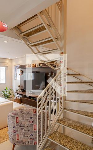 Casa de condomínio à venda com 140m², 3 quartos e 2 vagas Casa de condomínio à venda com 140m², 3 quartos e 2 vagasSala