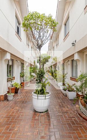 Casa de condomínio à venda com 140m², 3 quartos e 2 vagas Casa de condomínio à venda com 140m², 3 quartos e 2 vagasÁrea Comum