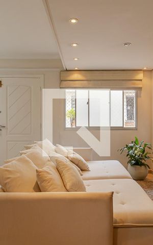 Casa de condomínio à venda com 140m², 3 quartos e 2 vagas Casa de condomínio à venda com 140m², 3 quartos e 2 vagasSala
