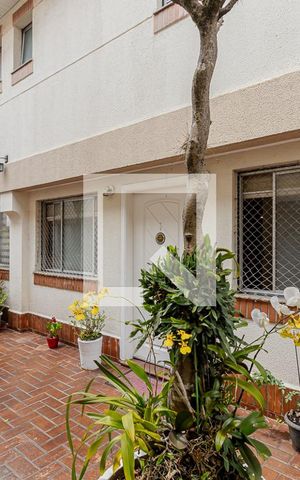 Casa de condomínio à venda com 140m², 3 quartos e 2 vagas Casa de condomínio à venda com 140m², 3 quartos e 2 vagasFachada da Casa
