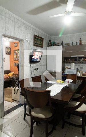 Casa à venda com 68m², 4 quartos e 3 vagas Casa à venda com 68m², 4 quartos e 3 vagasCozinha 1