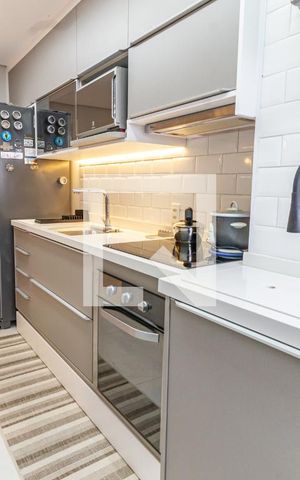 Apartamento à venda com 57m², 2 quartos e 1 vaga Apartamento à venda com 57m², 2 quartos e 1 vagaCozinha e Área de Serviço