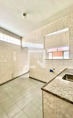 Apartamento para alugar com 62m², 2 quartos e sem vaga Apartamento para alugar com 62m², 2 quartos e sem vagaCozinha