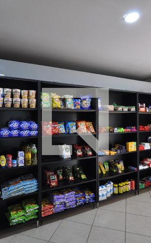 Apartamento para alugar com 63m², 3 quartos e 1 vagaMini Market