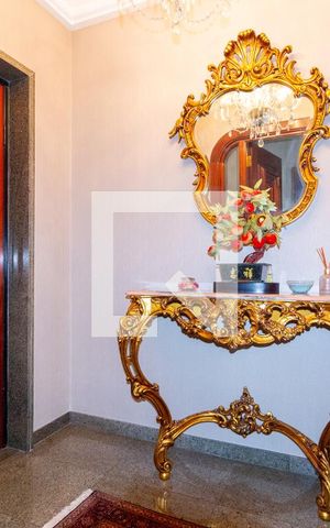 Apartamento à venda com 340m², 5 quartos e 4 vagas Apartamento à venda com 340m², 5 quartos e 4 vagasHall de entrada