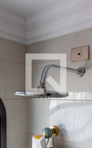 Apartamento à venda com 340m², 5 quartos e 4 vagas Apartamento à venda com 340m², 5 quartos e 4 vagasDetalhe Banheiro - Suíte 2