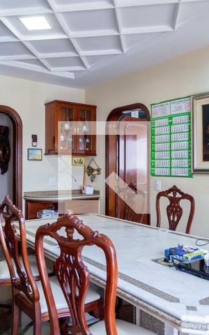 Apartamento à venda com 340m², 5 quartos e 4 vagas Apartamento à venda com 340m², 5 quartos e 4 vagasSala de Almoço