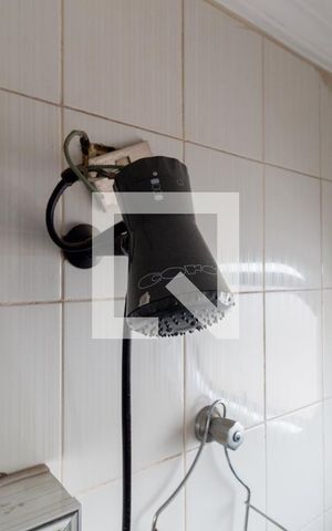 Apartamento à venda com 340m², 5 quartos e 4 vagas Apartamento à venda com 340m², 5 quartos e 4 vagasDetalhe Banheiro - Área de Serviço