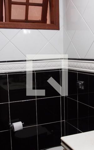 Casa à venda com 223m², 3 quartos e 2 vagasBanheiro 2