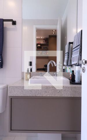 Apartamento à venda com 103m², 3 quartos e 2 vagasBanheiro da Suíte 2