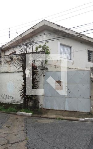 Casa à venda com 382m², 6 quartos e 2 vagasFachada
