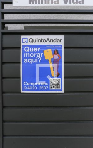 Apartamento à venda com 43m², 2 quartos e sem vaga Apartamento à venda com 43m², 2 quartos e sem vagaPlaquinha
