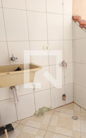 Casa para alugar com 38m², 1 quarto e sem vagaÁrea de Serviço